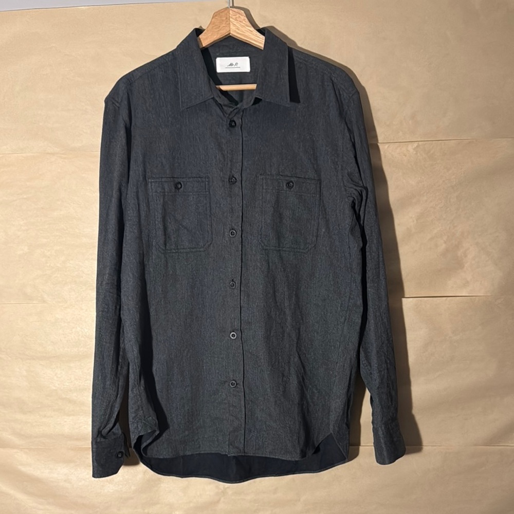 Gray Casual Button Down Shirt with Relaxed Fit